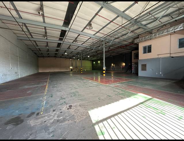 1,550M² WAREHOUSE TO LET IN EPPING INDUSTRIAL